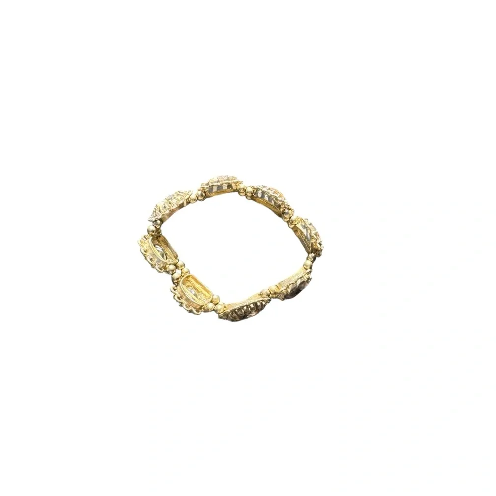 Gold accent stretchy bracelet